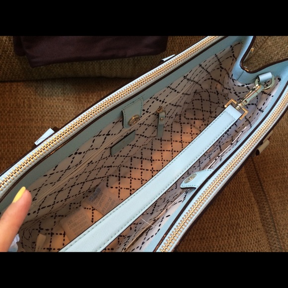 Kate Spade loden newbury lane office purse - Picture 3 of 4