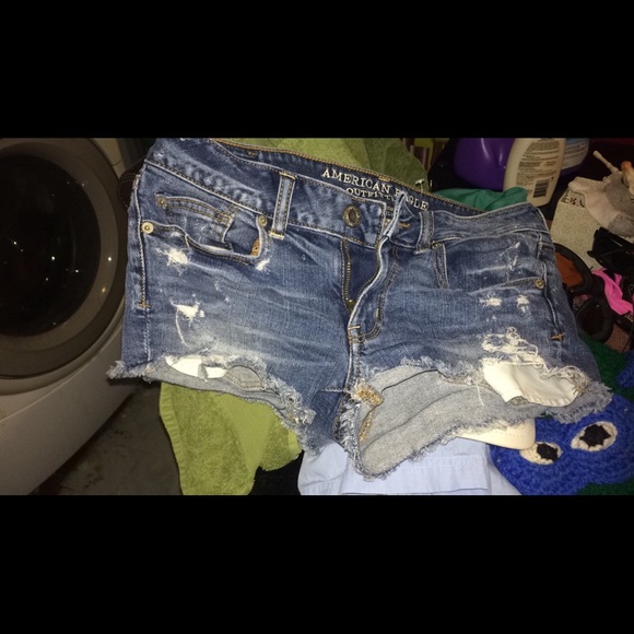 american eagle shortie shorts