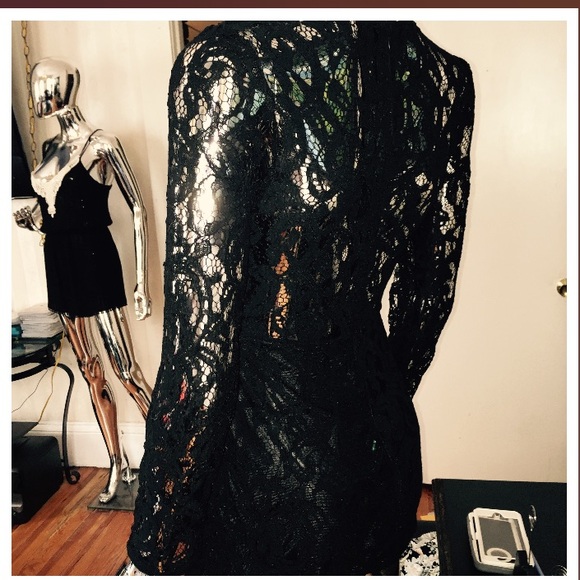 Lace romper 3 available , only SMALL - Picture 4 of 4