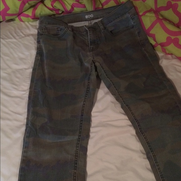 Urban outfitters BDG camo JEANS