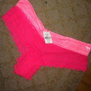 NWT, low rise cheekster!