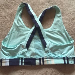 Lululemon sports bra