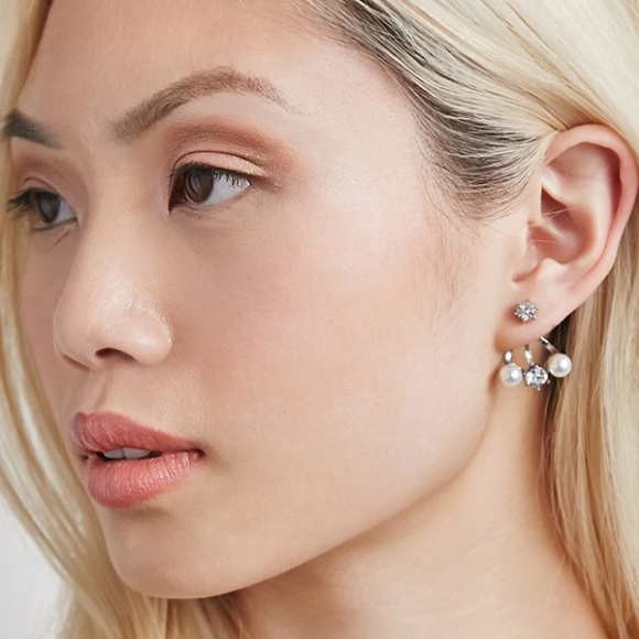 Silver and pearl ear jacket earring gorgeous
