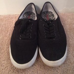 Black Canvas Shoe