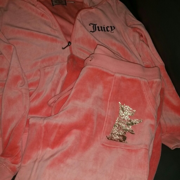 Juicy couture sweat suit