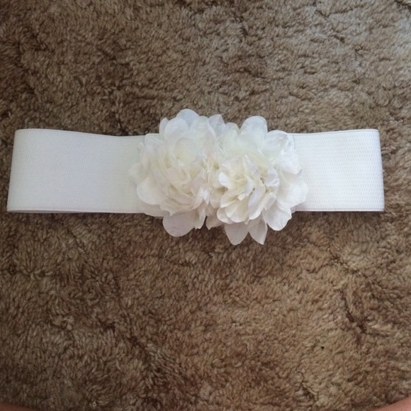 🚫SOLD 🚫 Floral belt 🌸