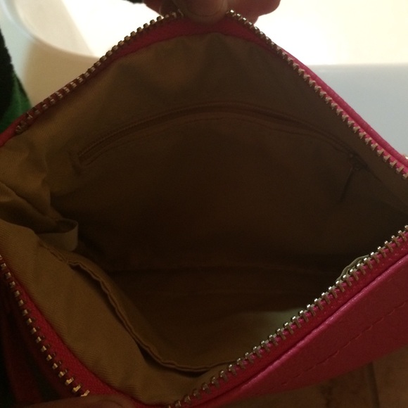 Hot pink wrist purse. - Picture 2 of 3