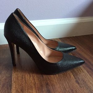 Black shoes size 6