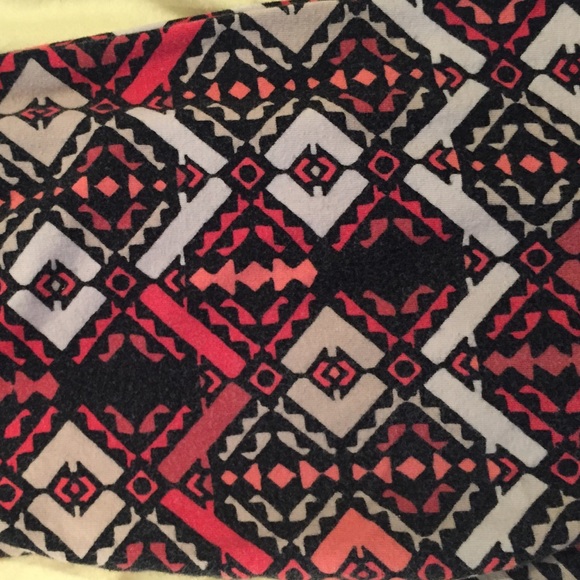 Aztec leggings Forever21 - Picture 3 of 3