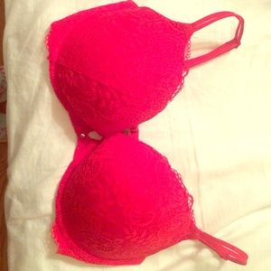 Beautiful VS push up bra!!!