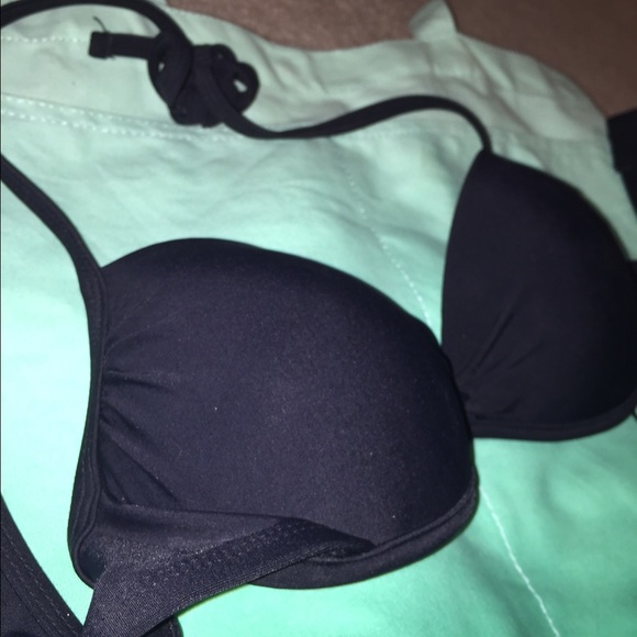 Victoria Secret black Bikini top - Picture 2 of 3