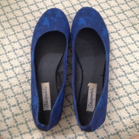 Blue two toned lacey flats