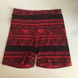 NEVER WORN geo-print athletic shorts