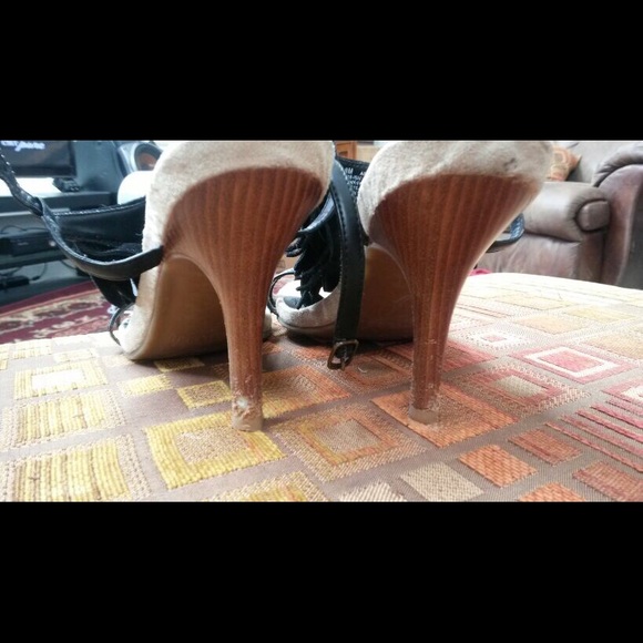 Kenneth Cole Reaction black heels - Picture 4 of 4