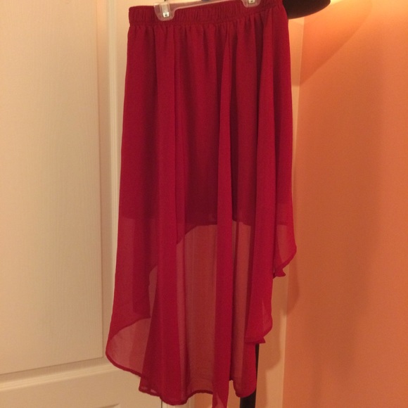 Red High-low Skirt - Picture 2 of 4