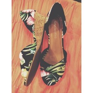 BRAND NEW WEDGES !!💥 HOST PICK 6/28/15💥