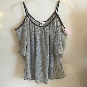 NEVER WORN patterned top with open shoulder