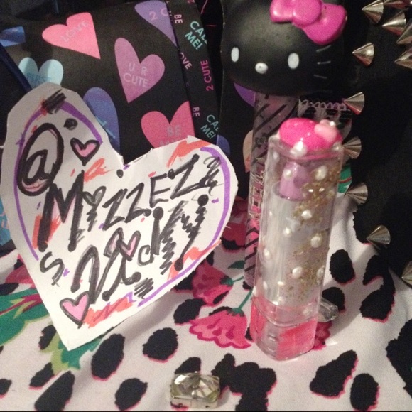 ~: *~BRAND NEW❤️Cupids Bow Matte Lip-Stick::❤️ - Picture 2 of 4