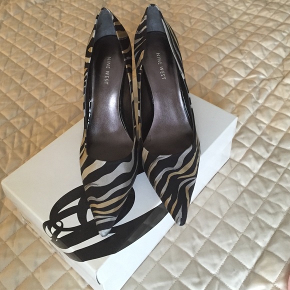 Zebra Print Pumps - Picture 1 of 4