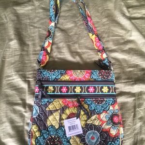NWT Vera Bradley triple zip hipster flower shower