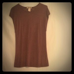 Sleeveless lightweight sweater