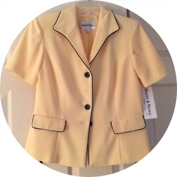 ☀️Yellow & Black Accented Blazer!☀️