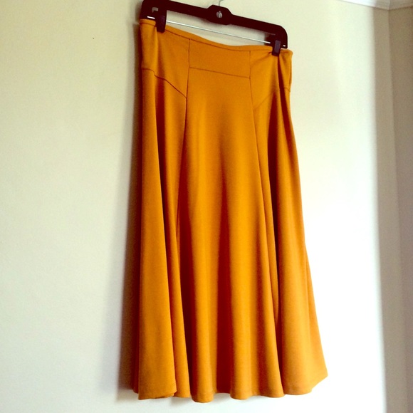 Haute Society Jersey Knit Skirt Sz. L