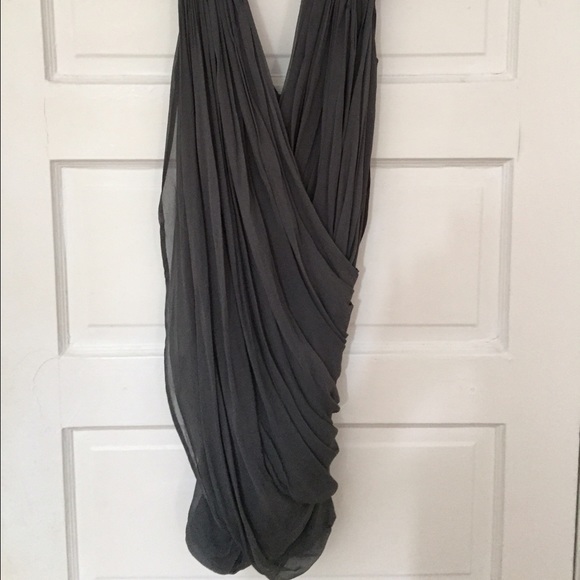 Beautiful party dressNWT - Picture 2 of 3