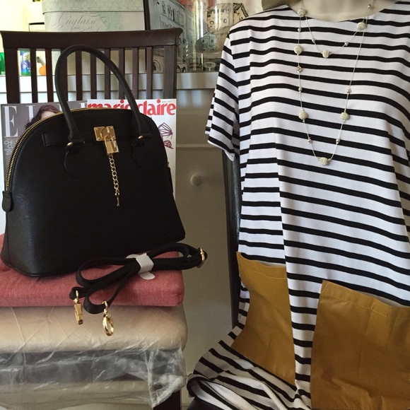 Aldo black key and lock handbag