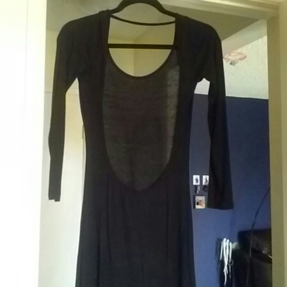 Long sleeve backless dress - Picture 2 of 3