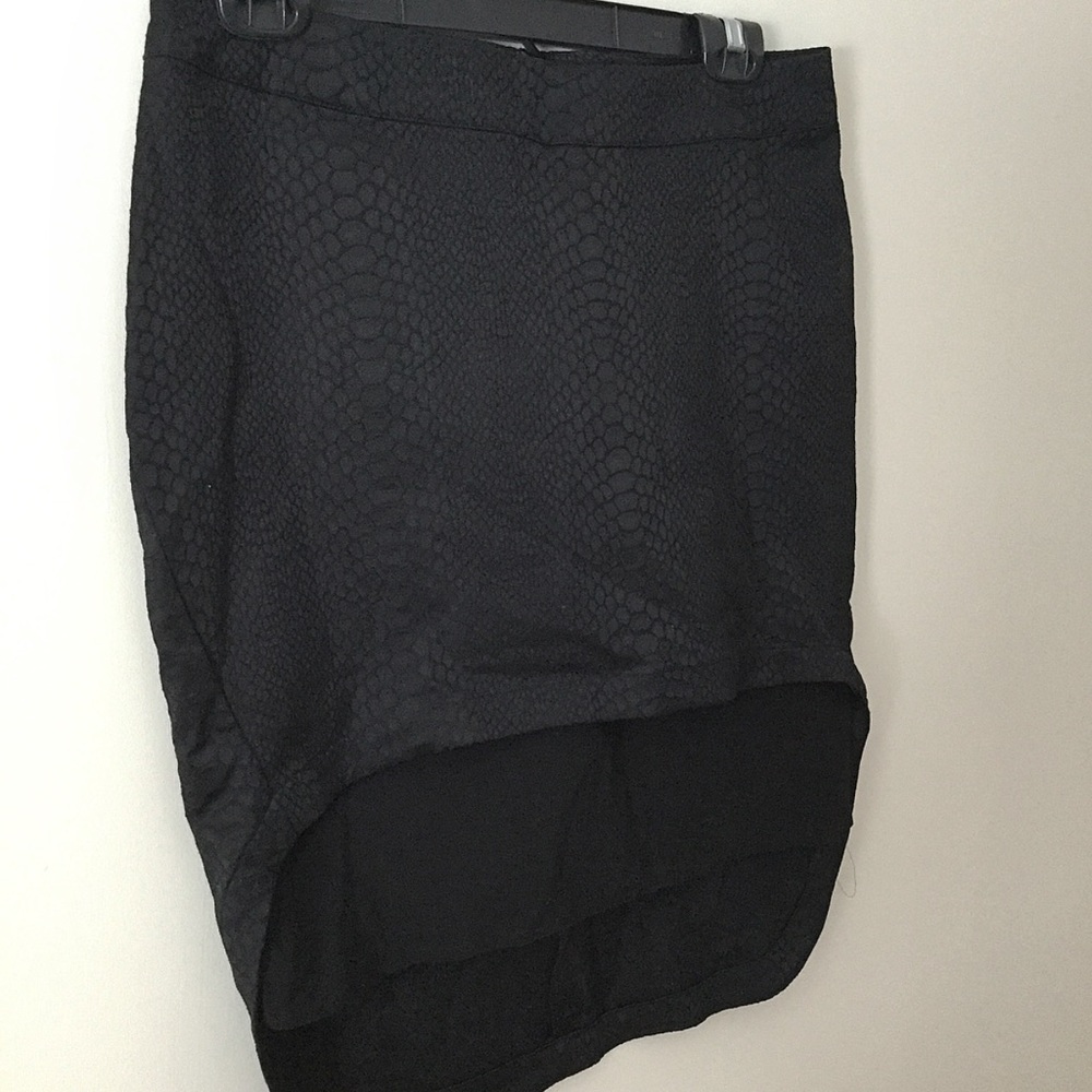 Europe H&M high/low skirt