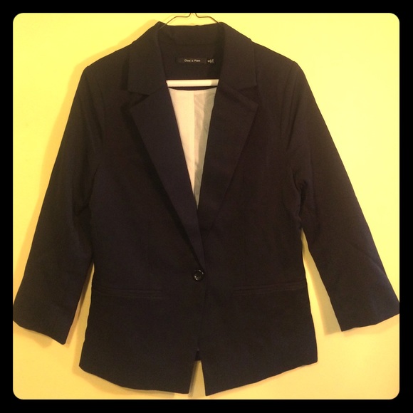 Black, 3/4 sleeve, light jacket