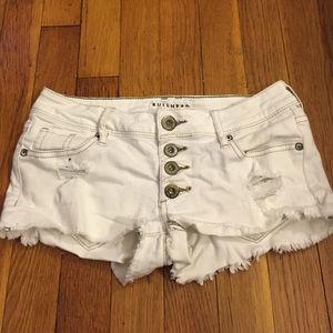 White ripped, bullhead denim shorts
