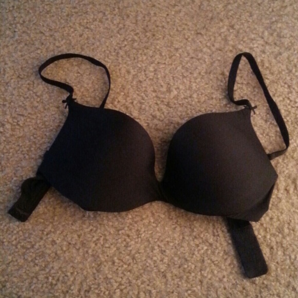 Victoria's Secret plunge bra size 32c