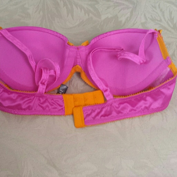 Bra - Picture 2 of 3