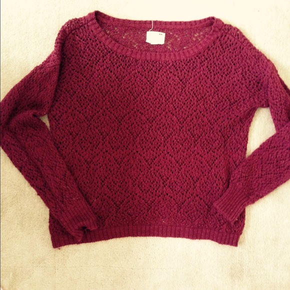 Maroon loosely knit sweater. Size xs - Picture 2 of 3
