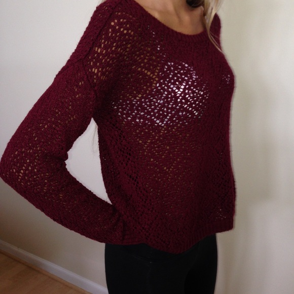 Maroon loosely knit sweater. Size xs - Picture 3 of 3