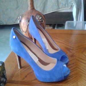 AUTHENTIC CALVIN KLEIN PUMPS