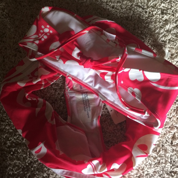 NEW TAGS ON NO BOUNDARIES 👣🌸💗🌸 - Picture 2 of 4