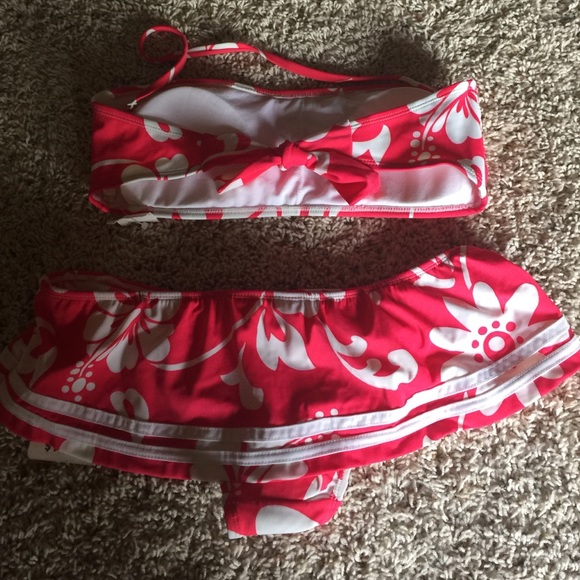 NEW TAGS ON NO BOUNDARIES 👣🌸💗🌸 - Picture 3 of 4