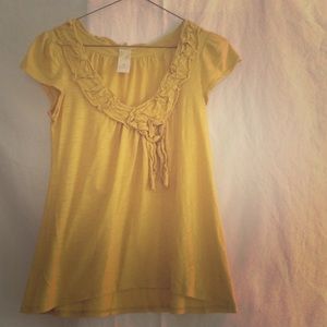 T-shirt with ruffle detail at neck