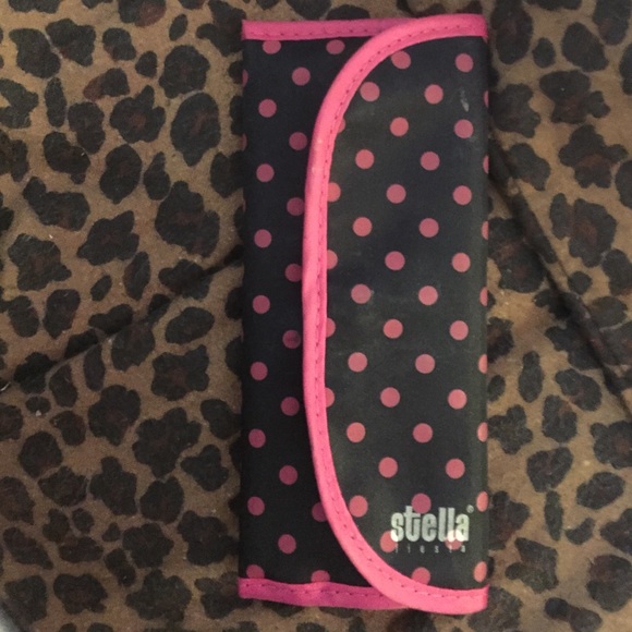 New makeup set - Picture 2 of 2