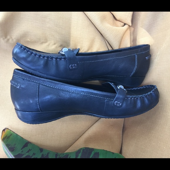 SOLD Ecco slip ons size 37 - Picture 2 of 4