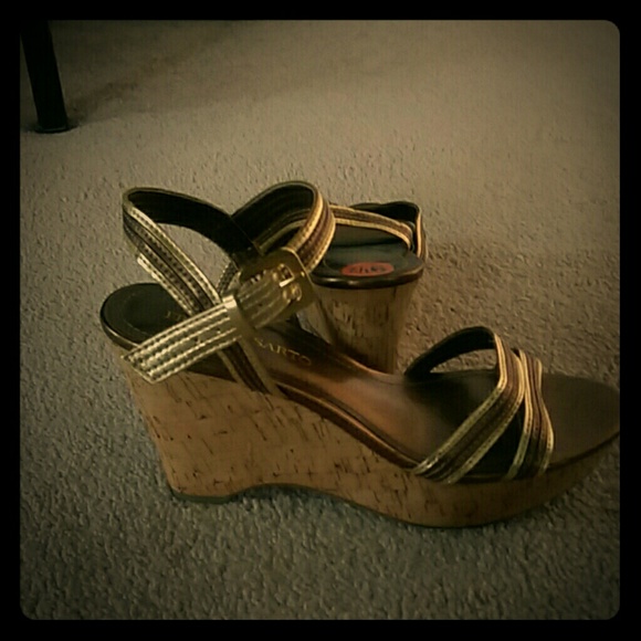 Franco Sarto Bronze and Gold Shoes