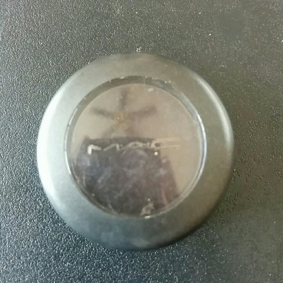 Mac eyeshadow