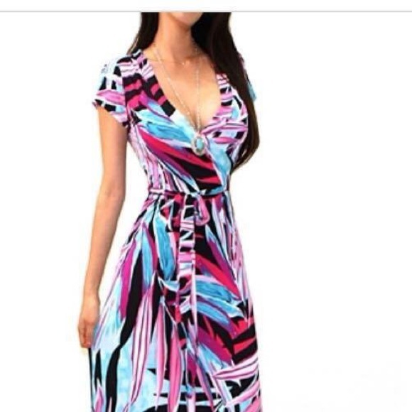 Colorful trendy maxi dress