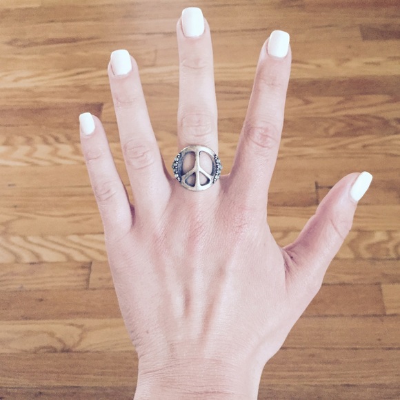 Lucky Brand peace sign ring