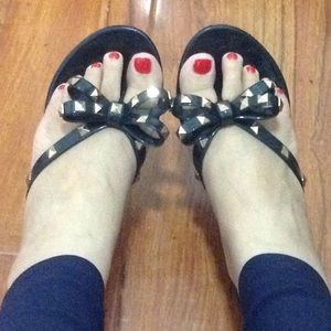 Studded flip-flop