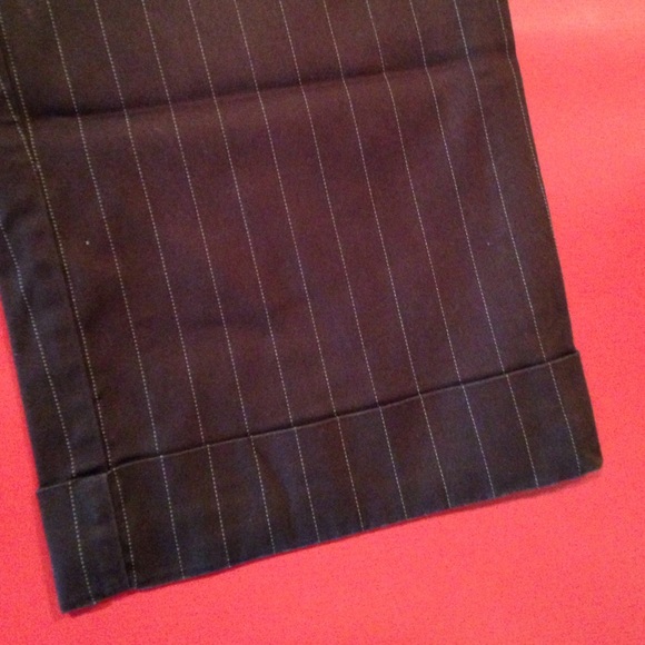 Dressy Capri pants. Nice!! - Picture 3 of 3