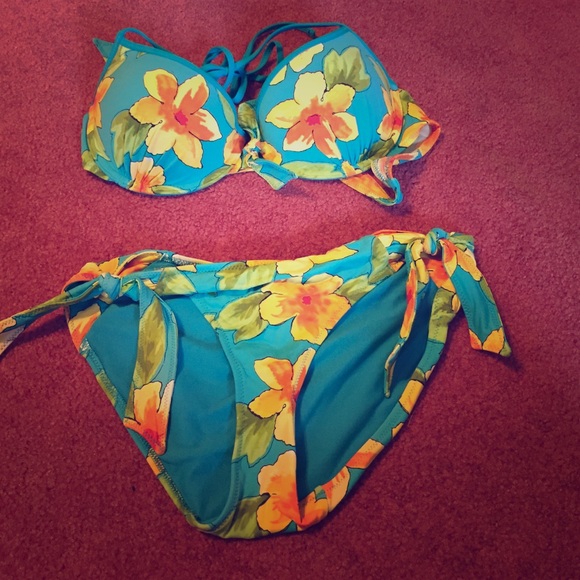 Bathing suit